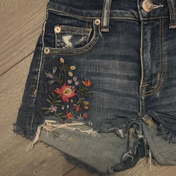 American Eagle Outfitters Blue Jean Shorts with Floral Embroidery - Picture 5 of 7